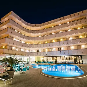 Waldorf Palace Szálloda
