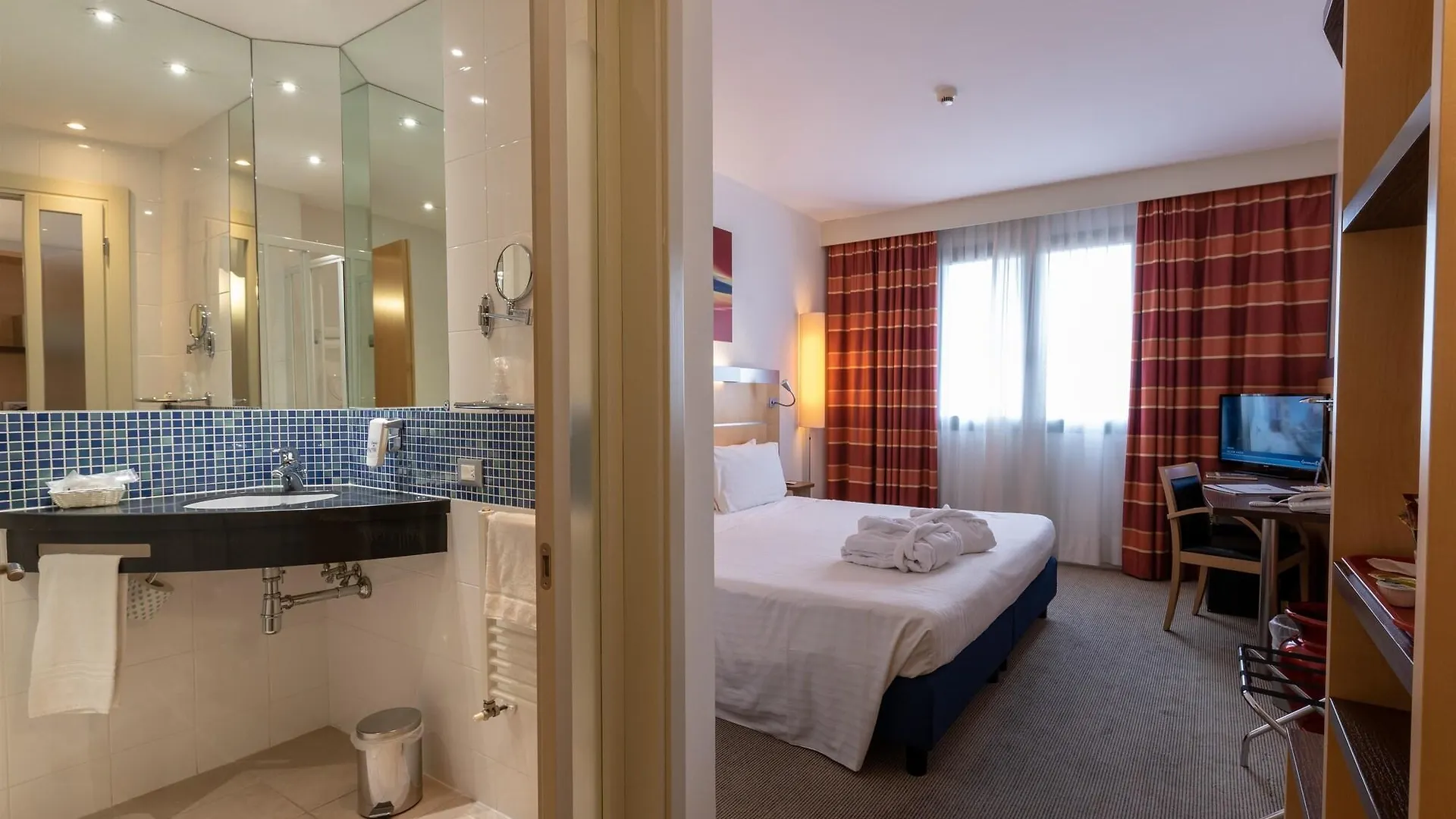 Best Western Palace Inn Hotel Ferrara 4*,  Itálie